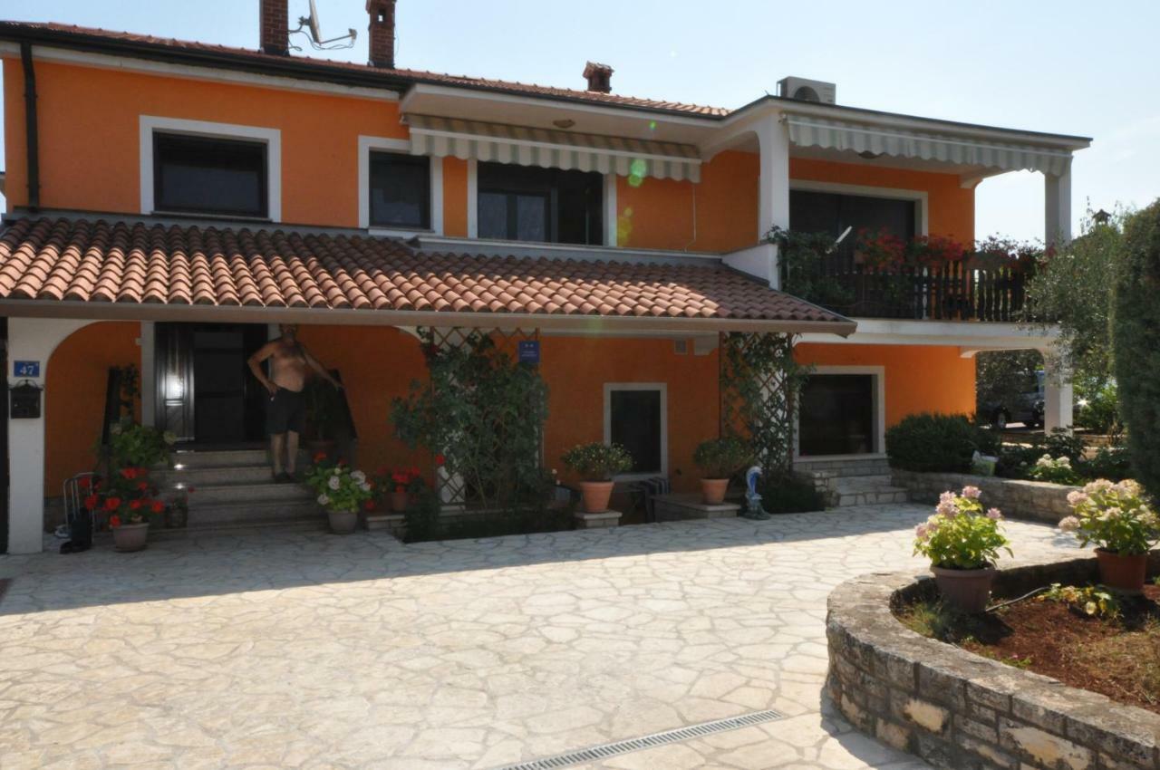 Apartments Majda Umag Eksteriør bilde